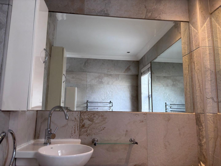 To Let 2 Bedroom Property for Rent in Sea Point Western Cape